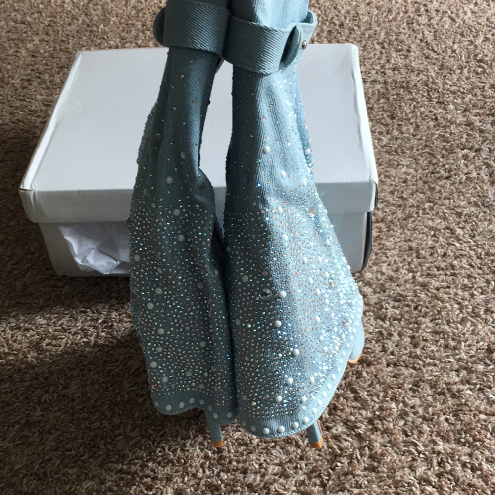 Jean Boots - Picture 4 of 4